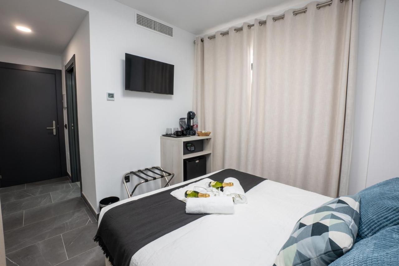 מלון Nerja-Centro-Jacuzzi- Mirador De La Ermita- Adults Recommended מראה חיצוני תמונה