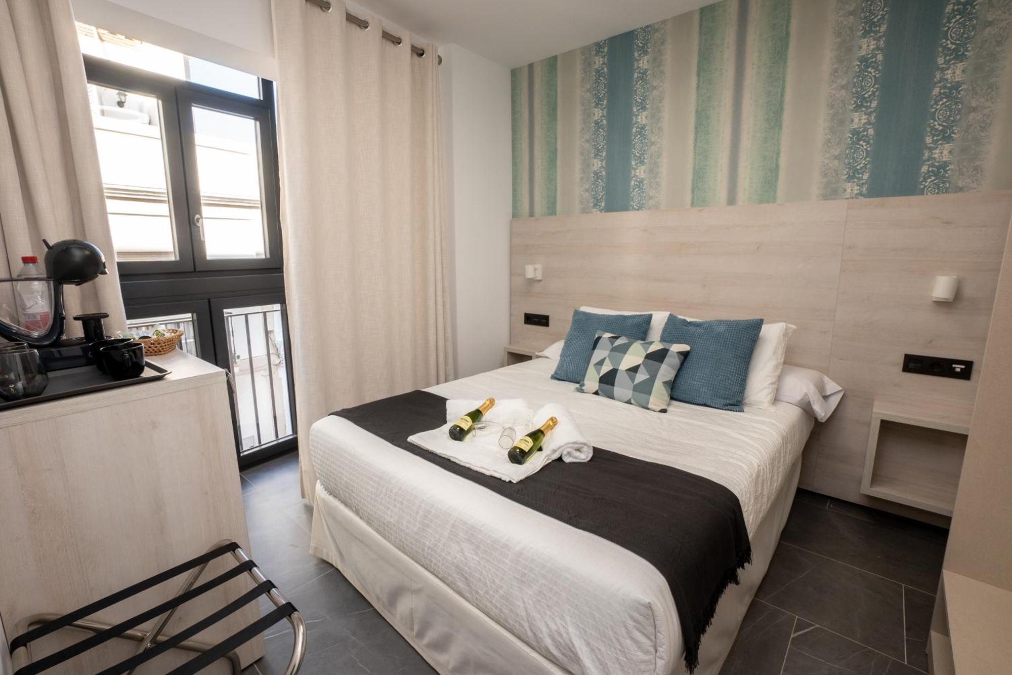 מלון Nerja-Centro-Jacuzzi- Mirador De La Ermita- Adults Recommended מראה חיצוני תמונה