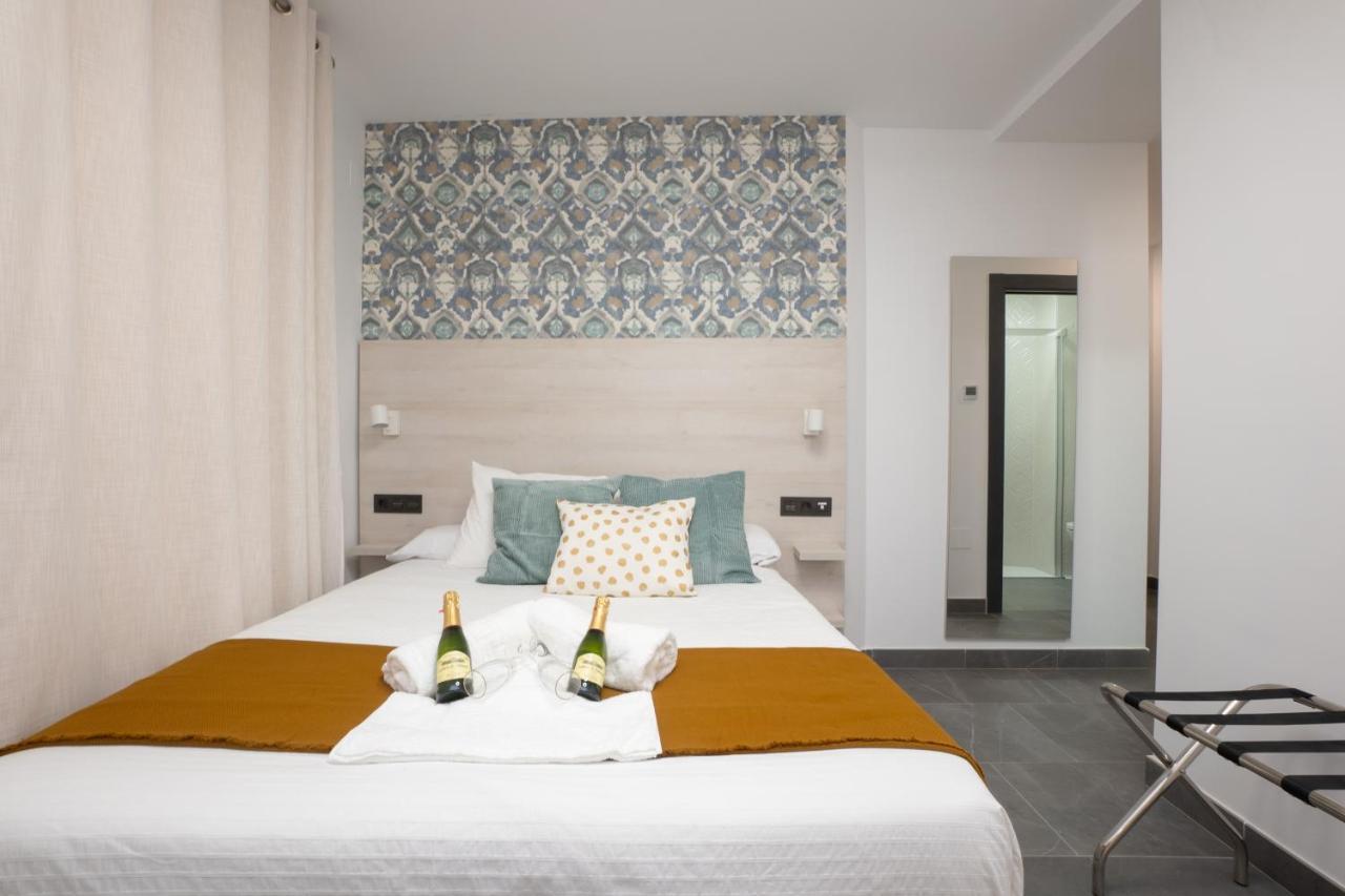 מלון Nerja-Centro-Jacuzzi- Mirador De La Ermita- Adults Recommended מראה חיצוני תמונה