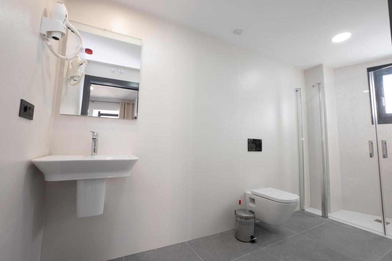 מלון Nerja-Centro-Jacuzzi- Mirador De La Ermita- Adults Recommended מראה חיצוני תמונה