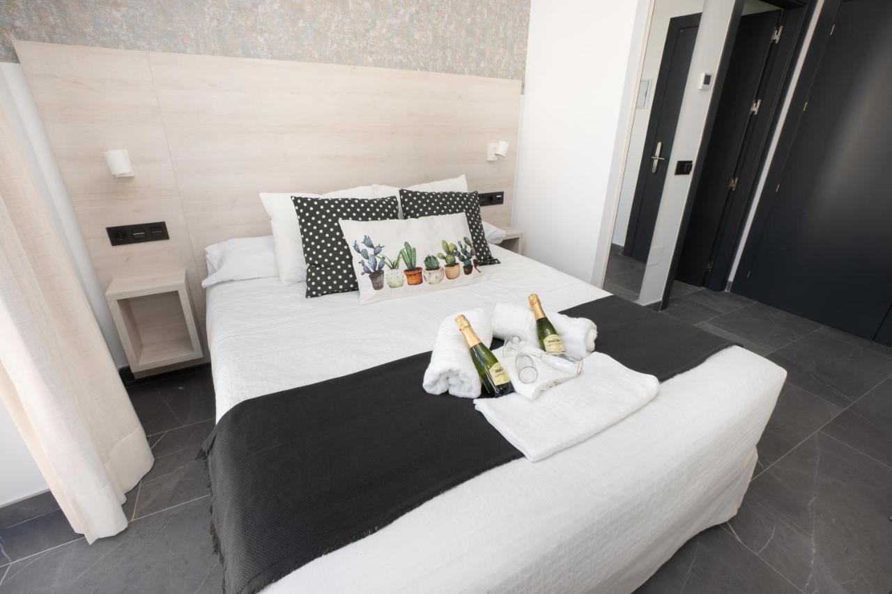 מלון Nerja-Centro-Jacuzzi- Mirador De La Ermita- Adults Recommended מראה חיצוני תמונה