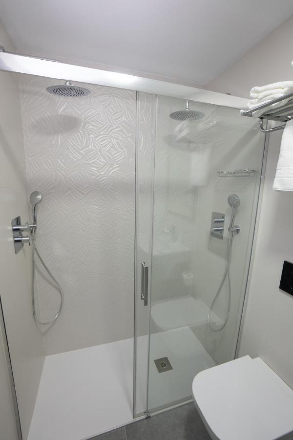 מלון Nerja-Centro-Jacuzzi- Mirador De La Ermita- Adults Recommended מראה חיצוני תמונה