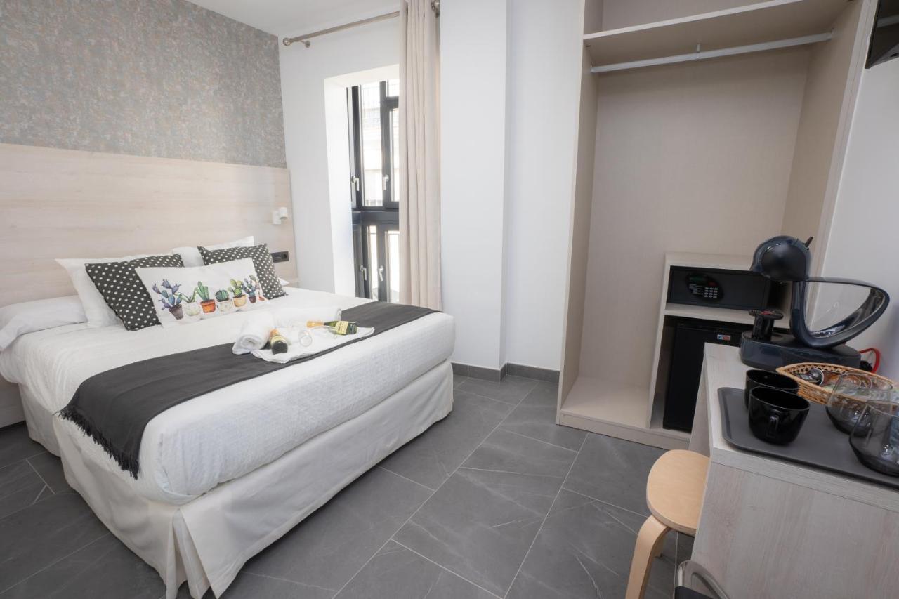 מלון Nerja-Centro-Jacuzzi- Mirador De La Ermita- Adults Recommended מראה חיצוני תמונה