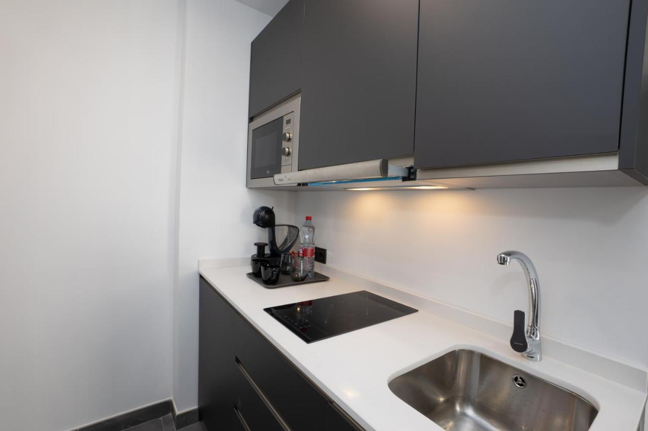 מלון Nerja-Centro-Jacuzzi- Mirador De La Ermita- Adults Recommended מראה חיצוני תמונה